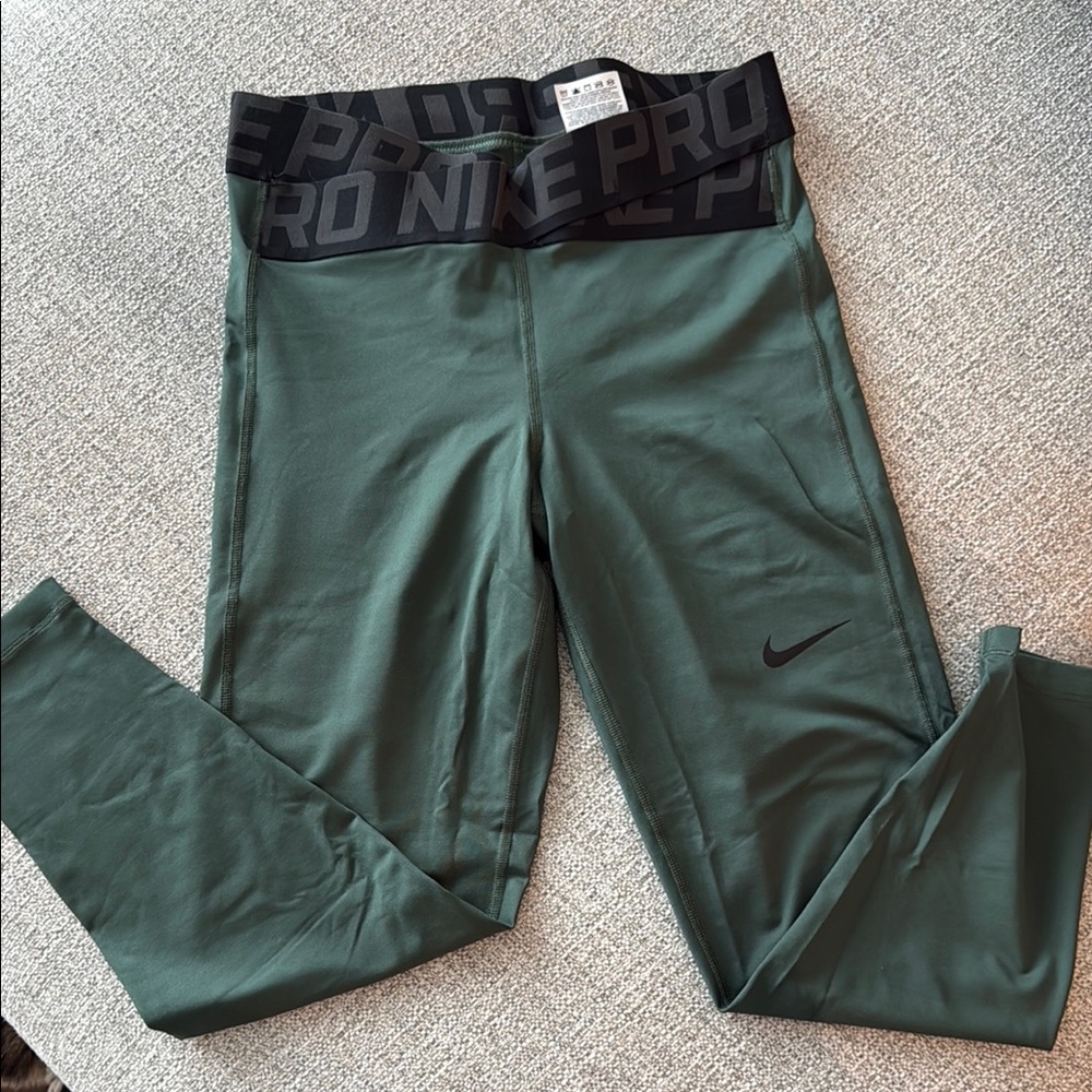 Nike pro Green Leggings